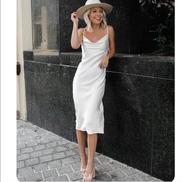 express white satin dress Plaza Del Caribe